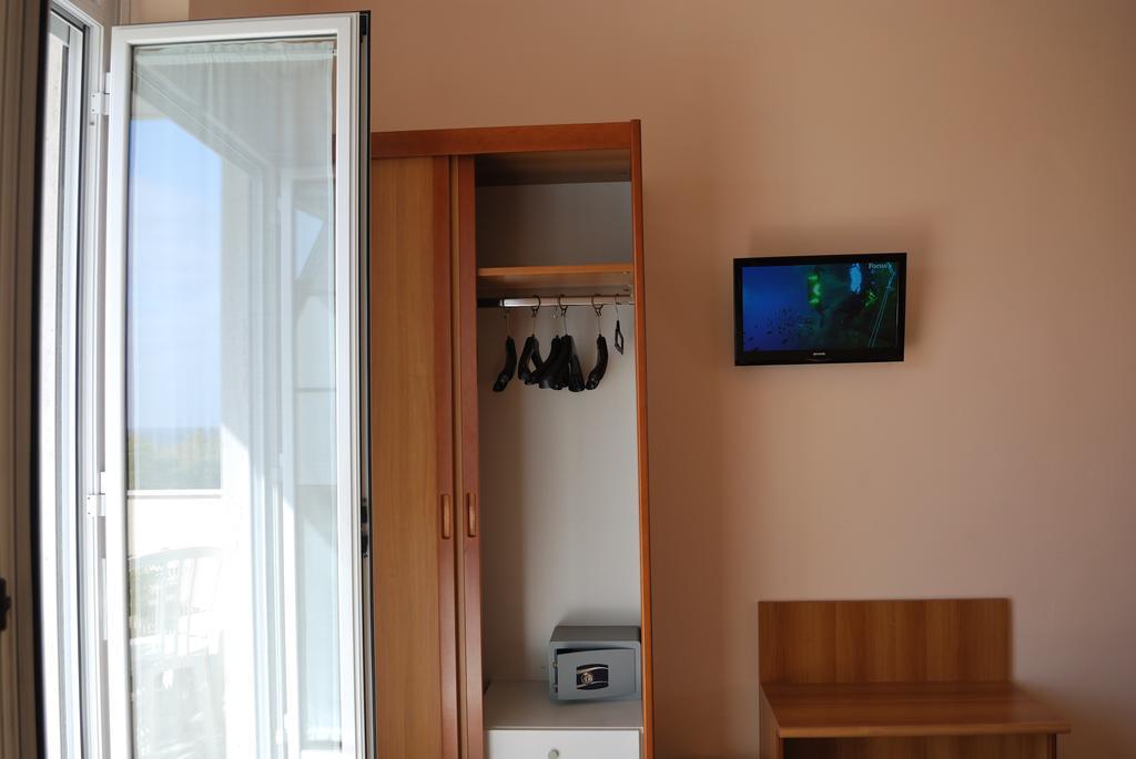 Hotel Galleano Laigueglia Ruang foto